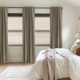 100% Blackout Shield thermal-insulation visual hints at energy saving potential.