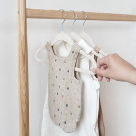 3 Sprouts Velvet Baby Hangers in Nordic beige color to calm nursery décor