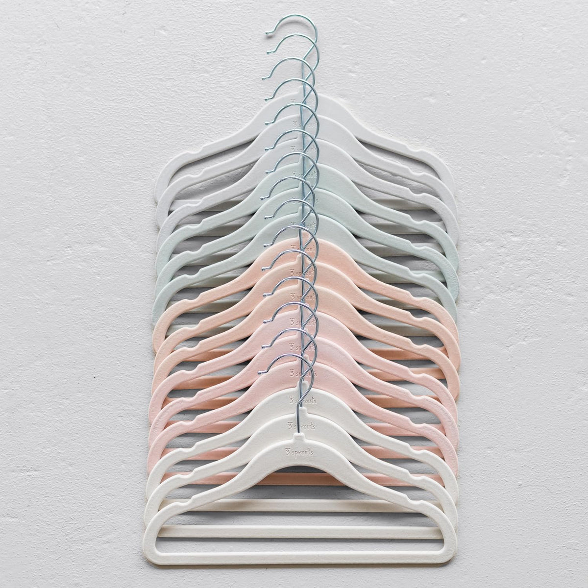 3 Sprouts Velvet Baby Hangers ideal for dresses and coats—perfect toddler closet.