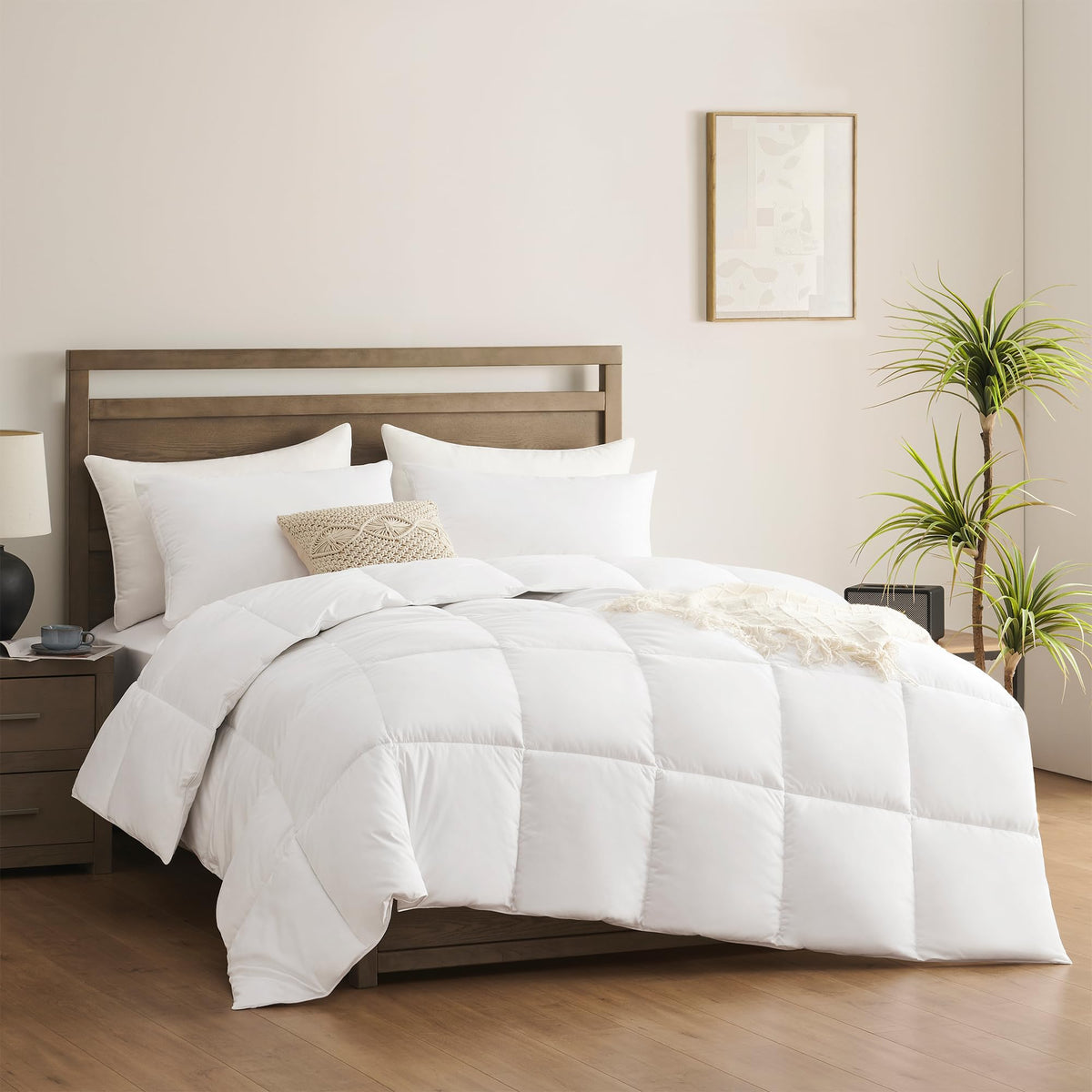 ACCURATEX King duvet insert front view highlights plush 400GSM fill for warmth