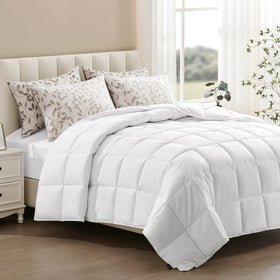ACCURATEX lightweight duvet insert in queen angled view, soft and breathable for summer nights