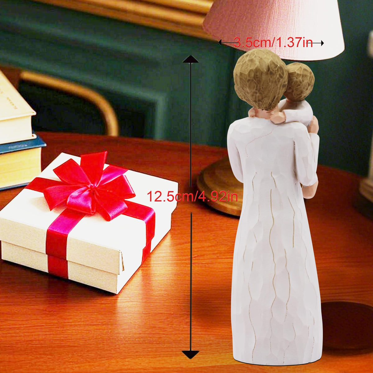 AcowSpt Gigi resin-carved figurine showcasing craftsmanship and warmth