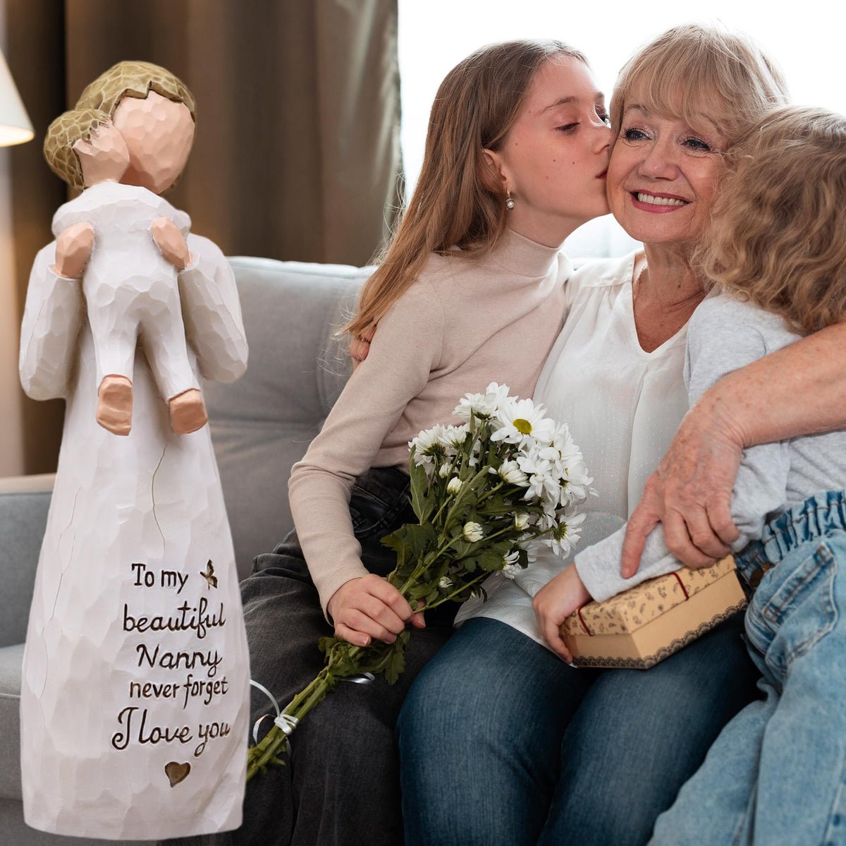 AcowSpt gift statue with blessing inscription, ideal for Mother's Day and birthdays