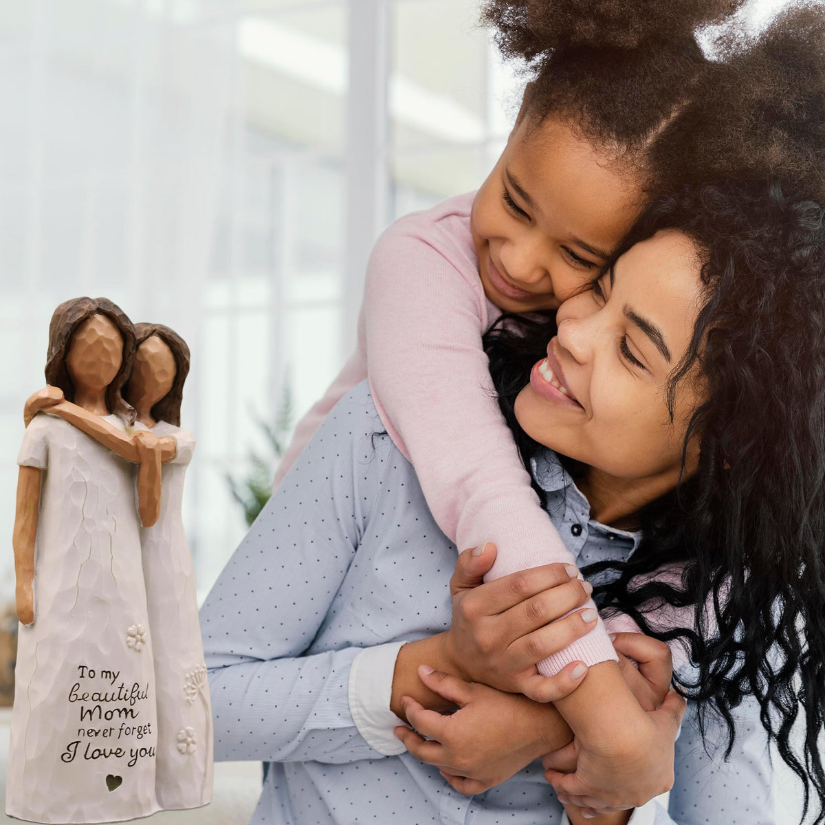 AcowSpt mom-daughter figurine embrace detail highlights loving touch for heartfelt gift ideas.