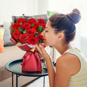 ADDWel preserved roses hypoallergenic option avoids pollen allergies.