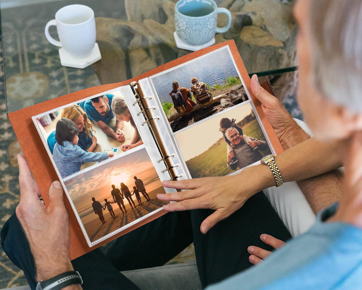 Adeerus easy-organization layout lets you rearrange pages anytime.