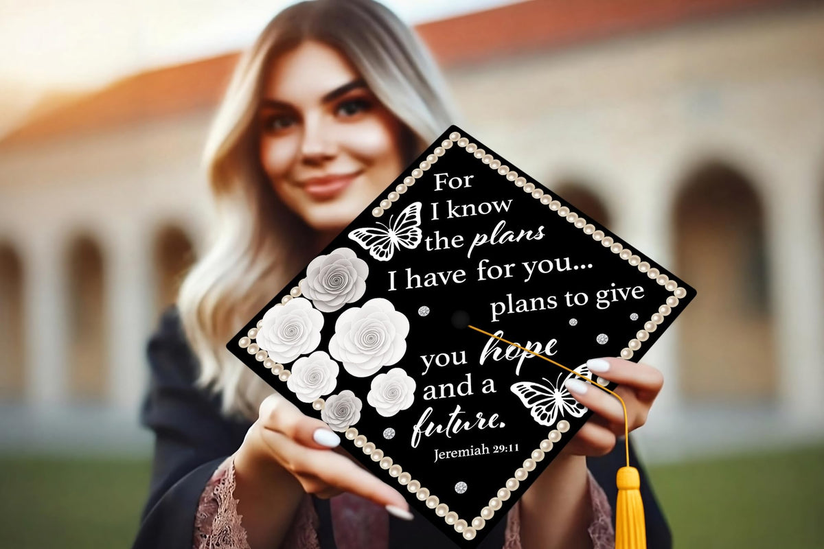 Printed design closeup on ADVANSYNC cap topper for vibrant ceremony look