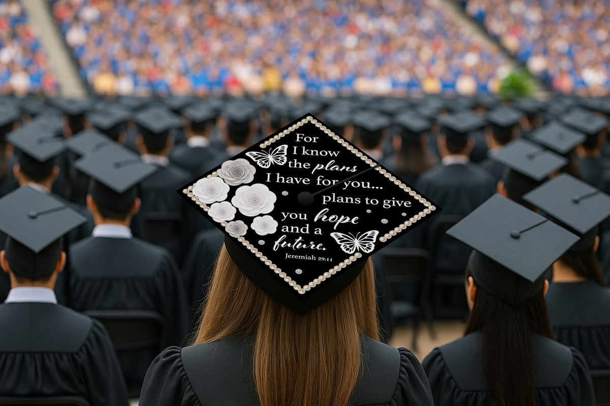 Tassel-hole feature on ADVANSYNC cap topper facilitates post-ceremony tassel transfer
