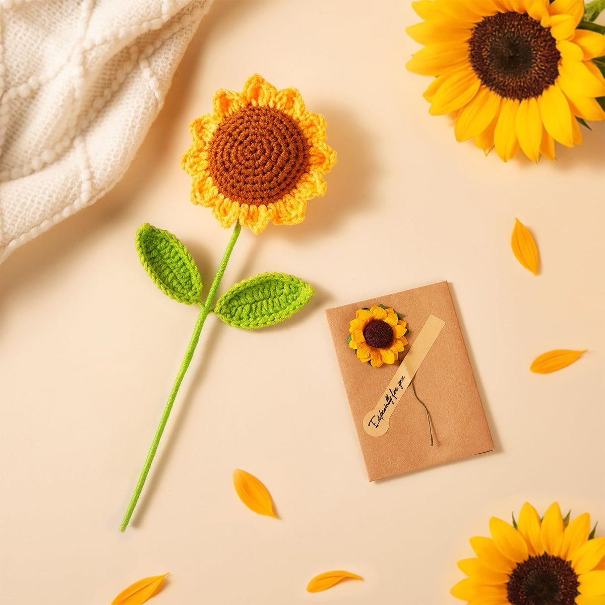 Aeenr vanilla soy candle fills rooms with a calming vanilla aroma.