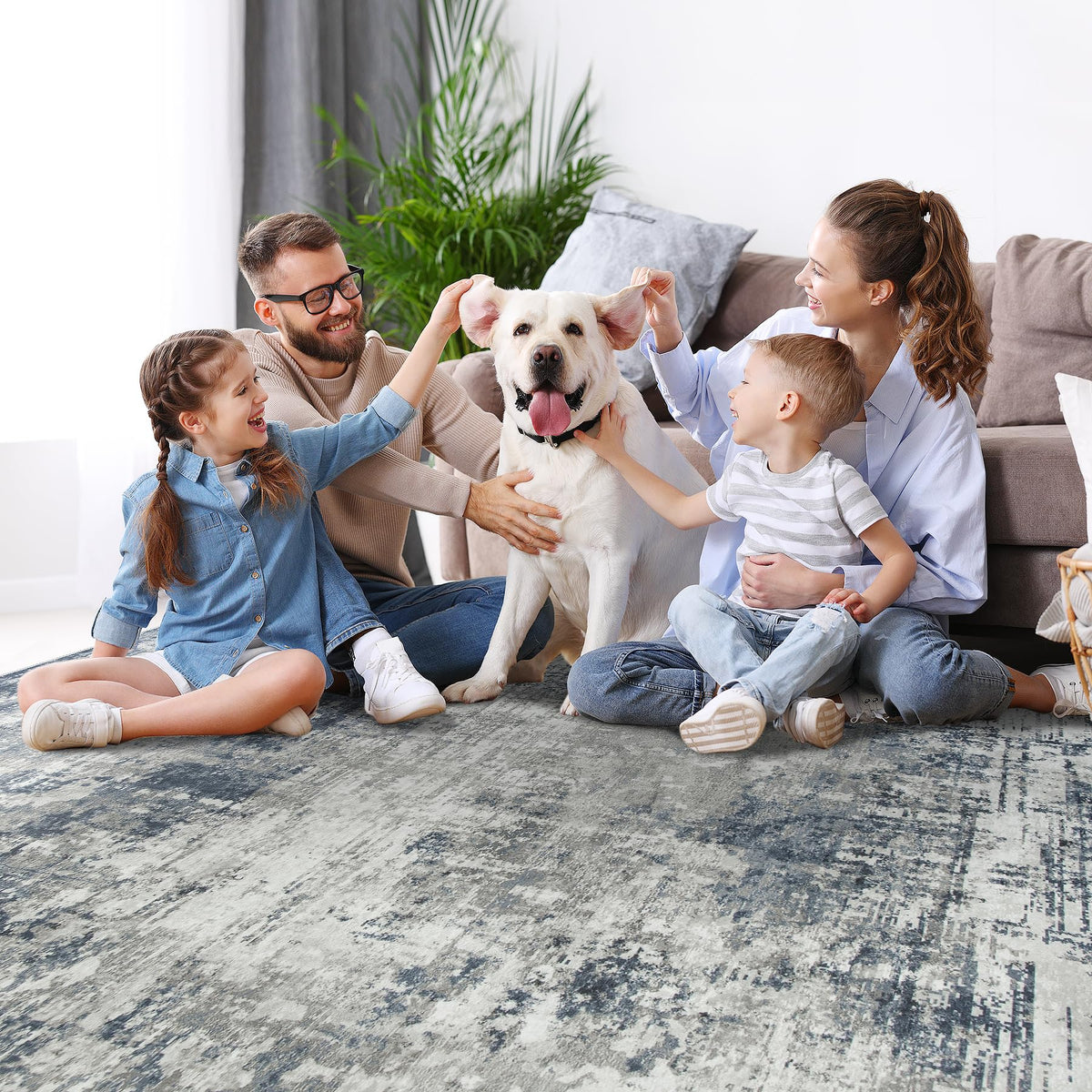 Aelenmu rug in nursery corner for soft texture underfoot.