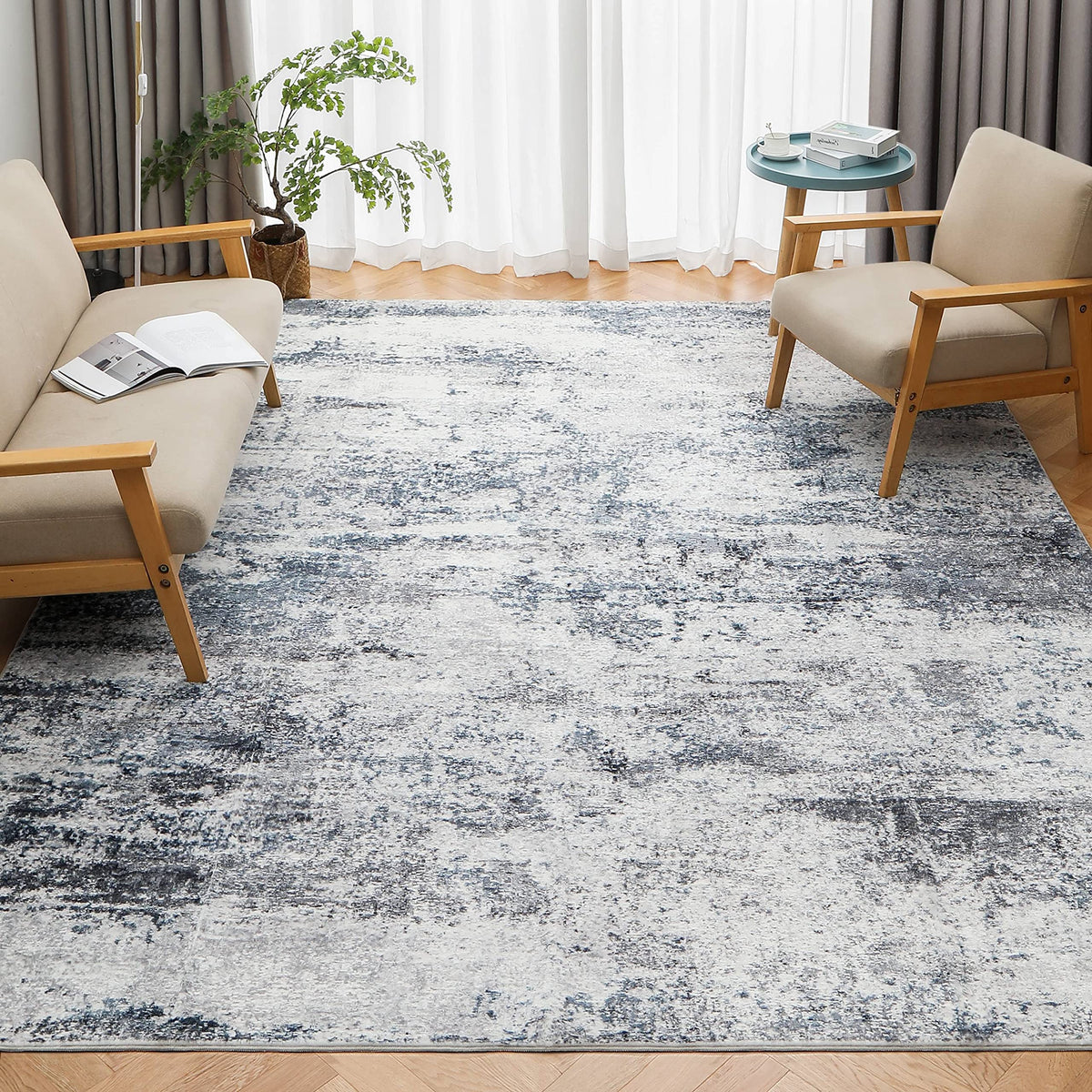 Aelenmu dining room rug in blue-grey supports clean, family-friendly spaces.
