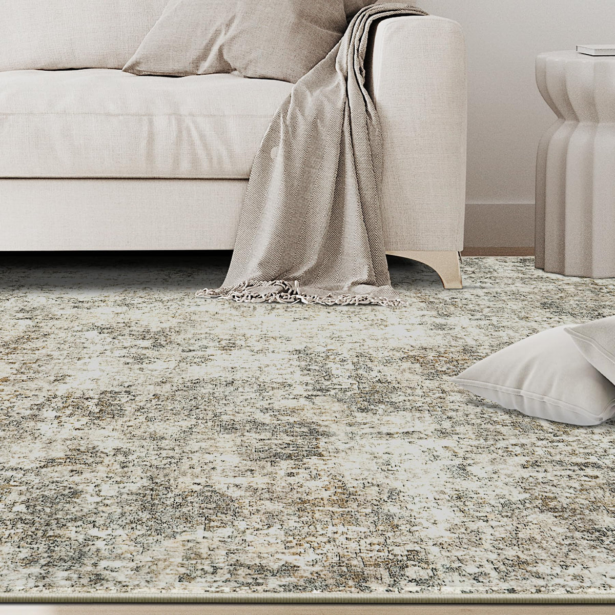 Aelenmu kid-friendly rug suitable for family spaces with pets.
