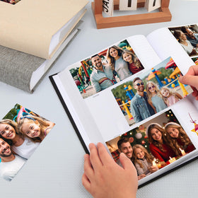 Aevdor 450 Pockets Photo Album writing space beside each pocket for captions.