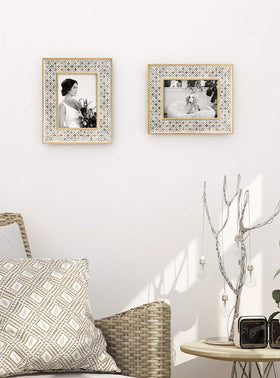 Afuly FSC-certified back panel wood provides sustainable frame structure.