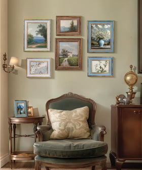 Afuly retro line design complements blue and gold interiors