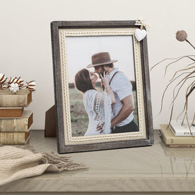 Afuly rustic heart lace detail pairs with any farmhouse décor.