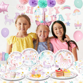 AGoooodySet 7-inch unicorn plates keep portions kid-friendly for easy serving.