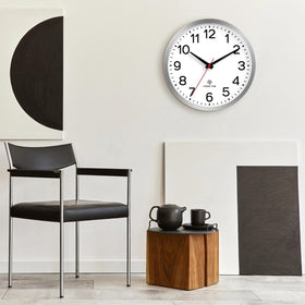 AKCISOT daylight-saving option adds convenience during seasonal changes.