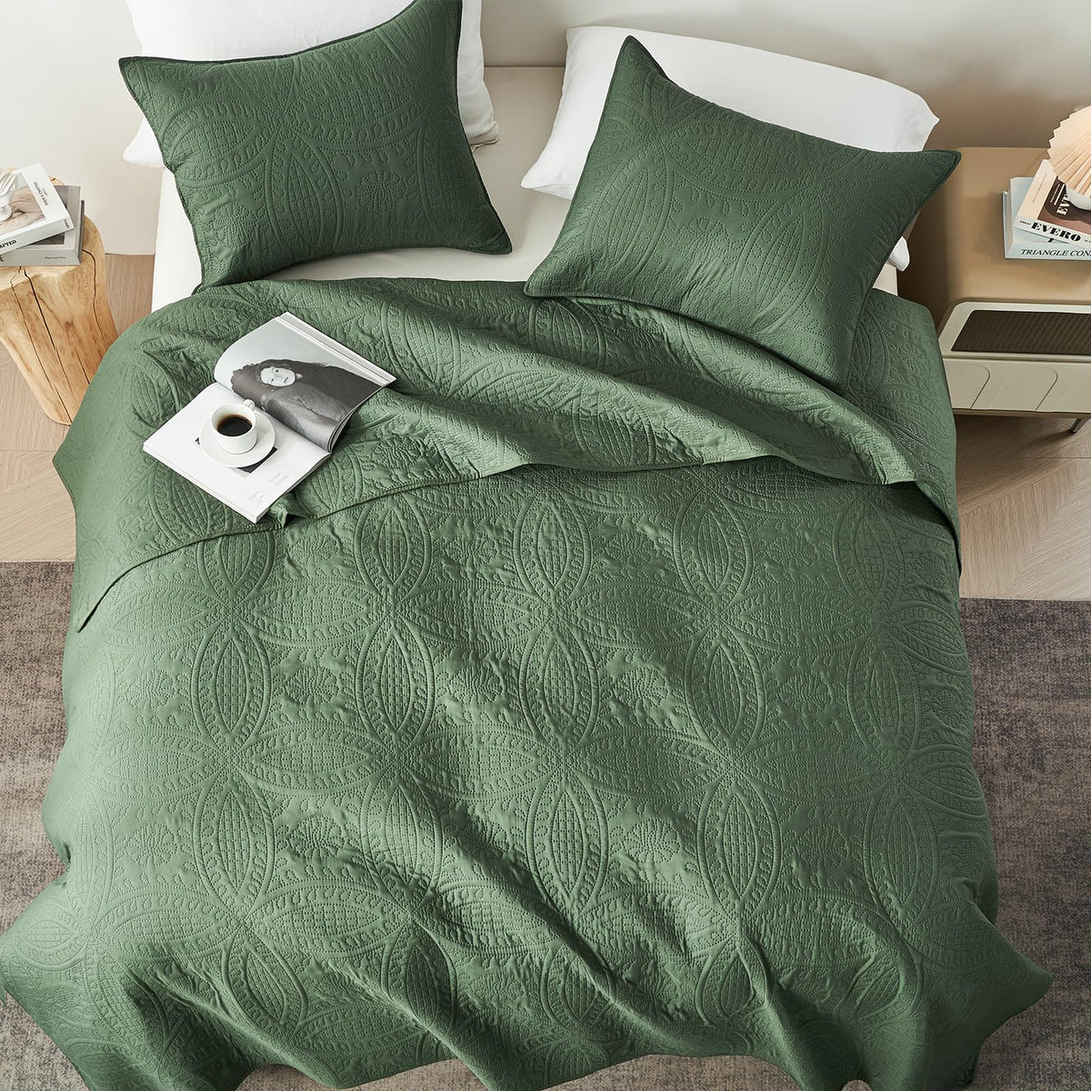 Akkialla Full/Queen quilt measures 90 by 96 inches for generous coverage.