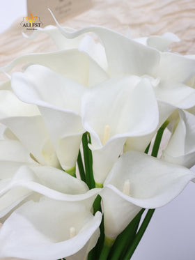 Alifst 30-pack white calla lilies for versatile event centerpieces.