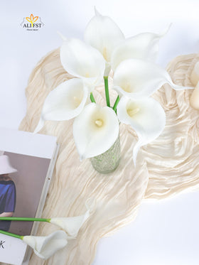 Alifst handmade detail white calla lilies with sturdy stems.