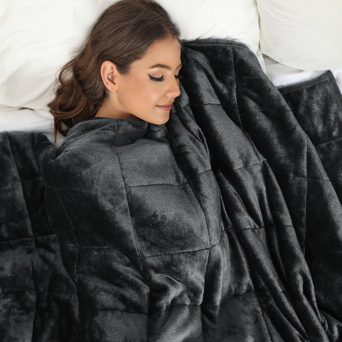 Alomidds durable edges provide long-lasting comfort.