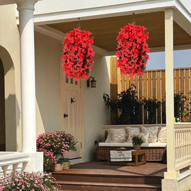 Alotiki silk and PE bougainvillea for low-maintenance decor