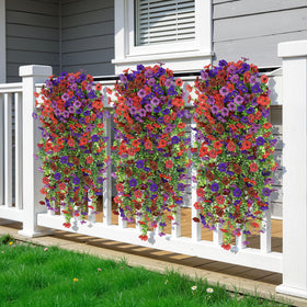Alupssuc indoor-outdoor decor idea for entryways and balconies.