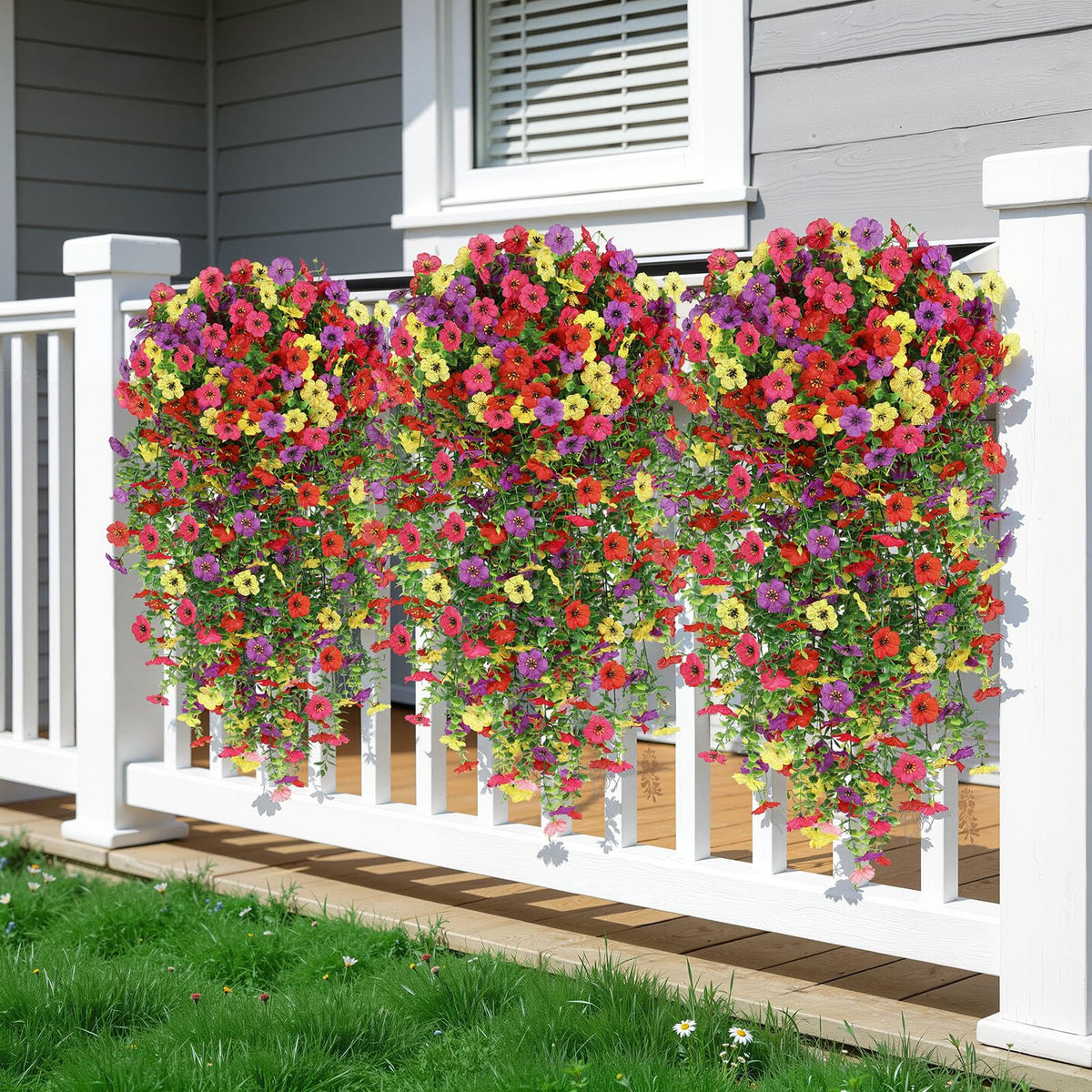 Alupssuc indoor-outdoor decor option suits balconies and patios.