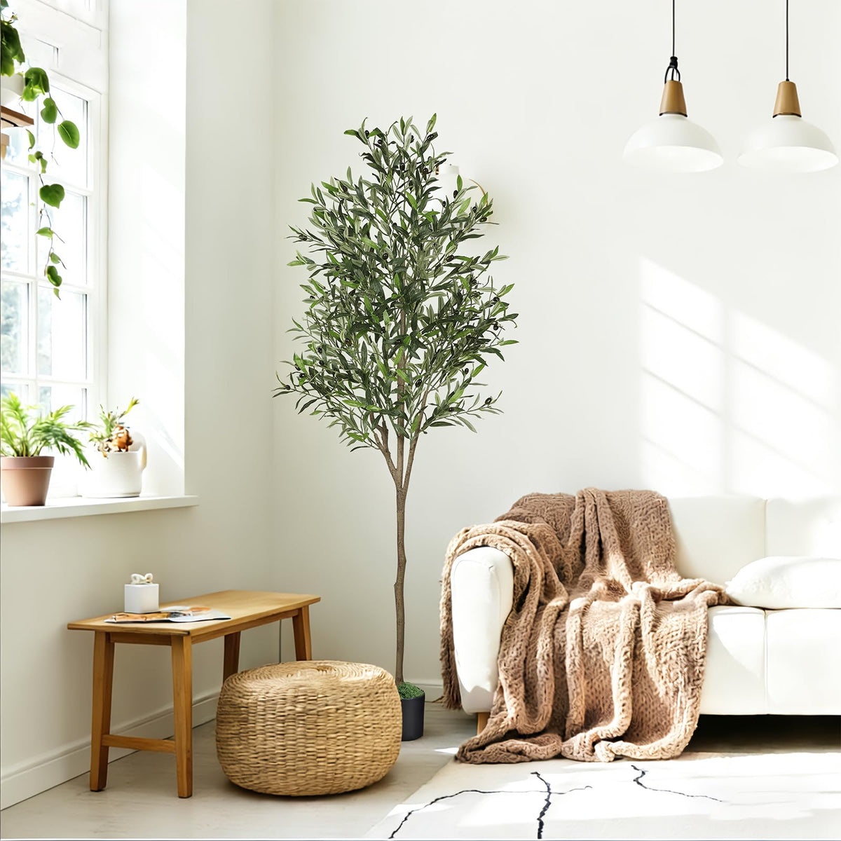 Alupssuc olive tree quick-assembly demonstrates easy setup in minutes.