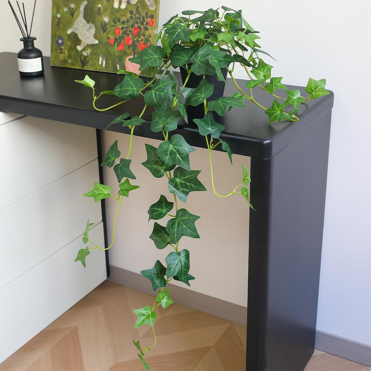 Alyptus UV-resistant ivy plants in durable pots suitable for indoor spaces