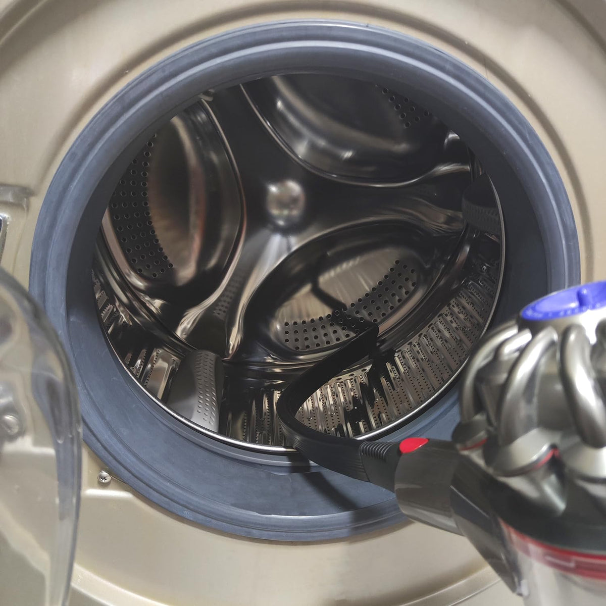Amalfy crevice tool connects to the Dyson main unit for quick setup.