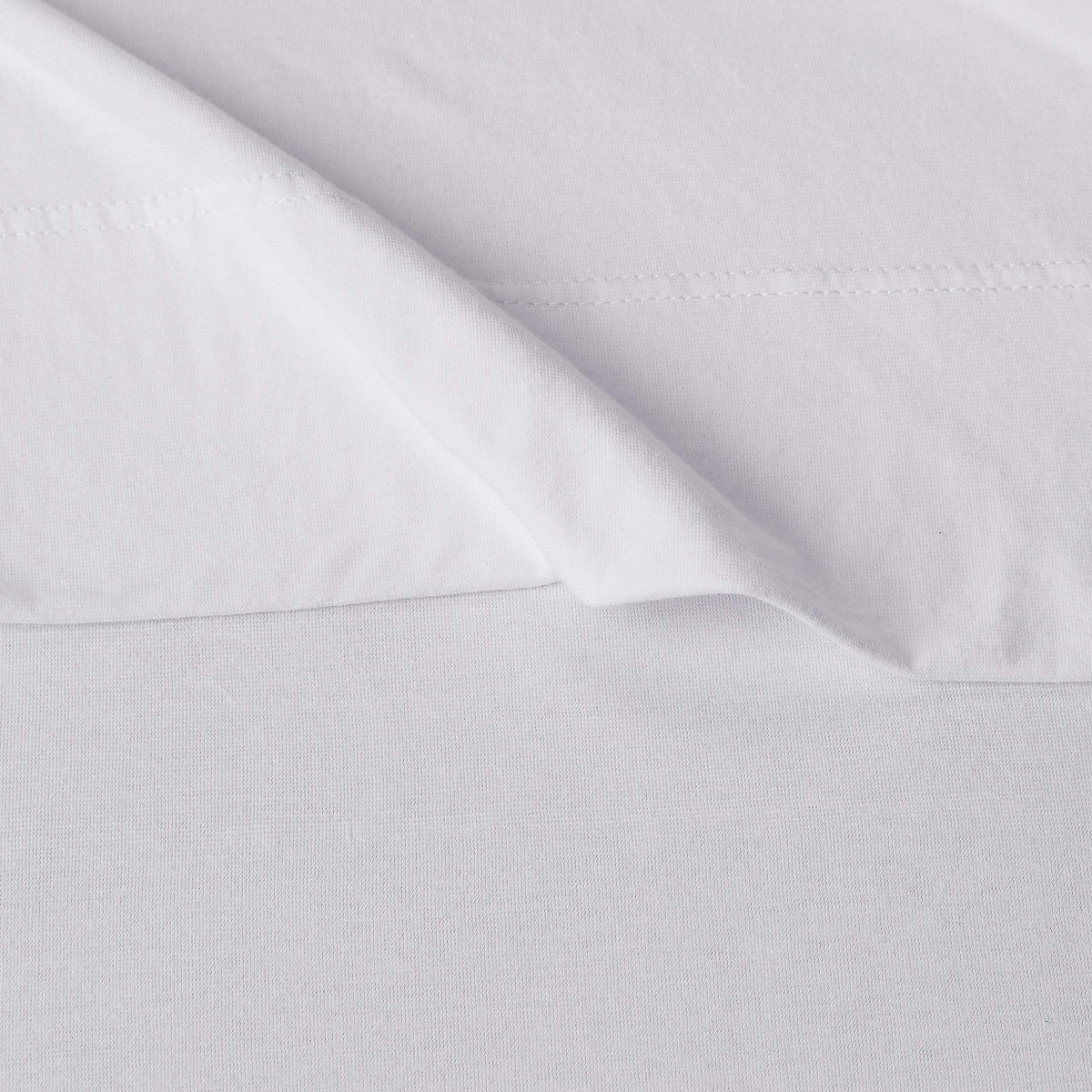 Amazon Basics full sheet set easy care—machine washable and dryer safe.