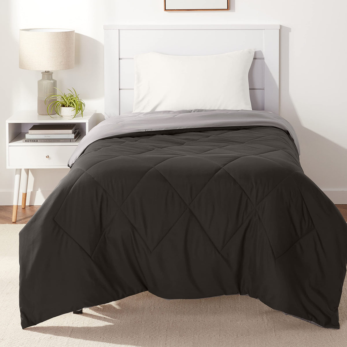 Amazon Basics comforter blanket reversible design for two stylish looks
