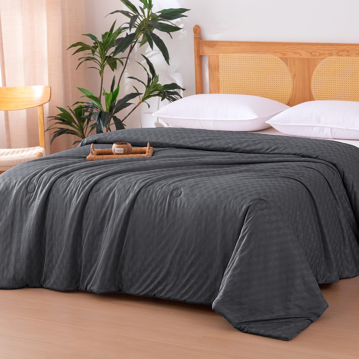 Reinforced grid structure detail on Amazon Basics comforter