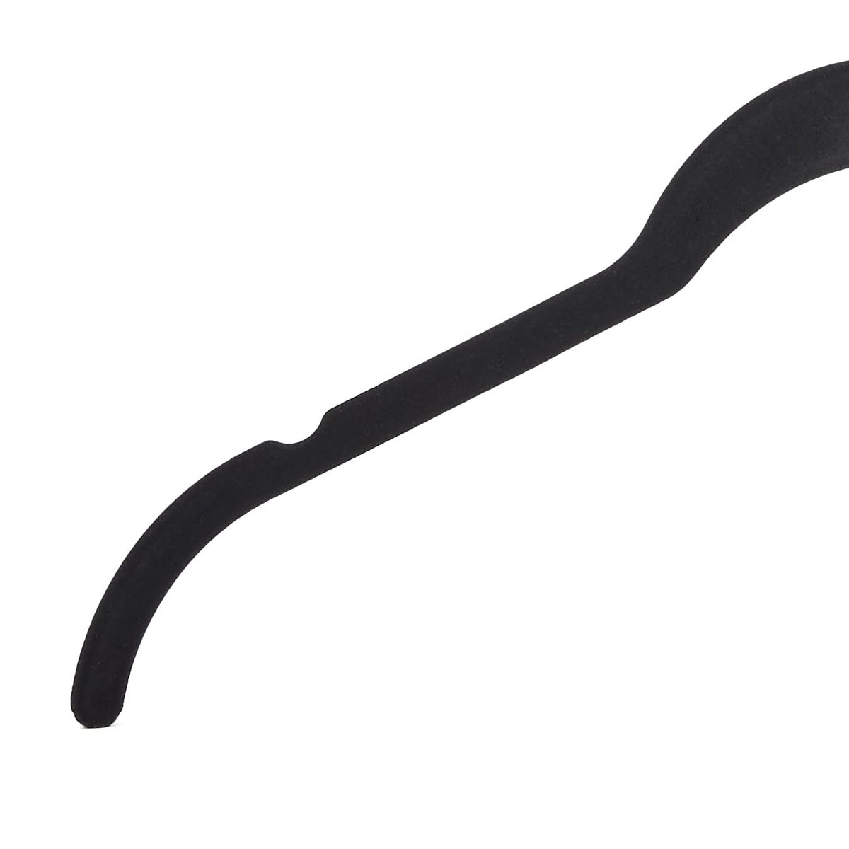 Amazon Basics durable 10-lb hangers support heavier items like jackets