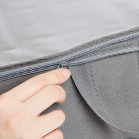 Amazon Basics dust-protection zipper seals contents from dust and pests