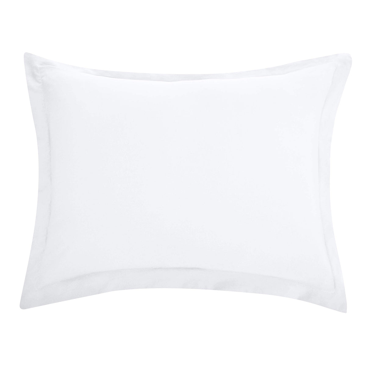 Amazon Basics duvet cover with zipper closure ensures a secure, neat presentation.