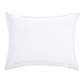 Amazon Basics duvet cover with zipper closure ensures a secure, neat presentation.
