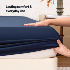 Amazon Basics easy-care sheet machine washable for quick cleanup