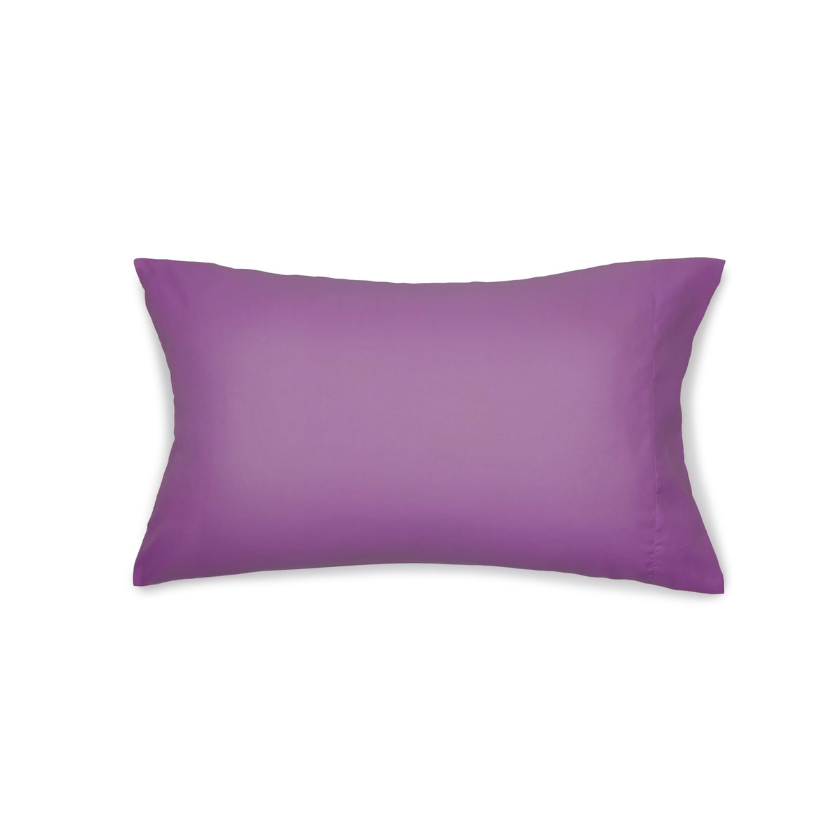 Amazon Basics fitted sheet 60x80x14-inch provides a secure, snug fit.