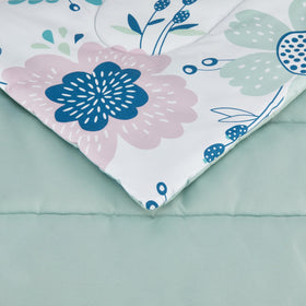 Amazon Basics pillow shams add a finished, kid-friendly touch.