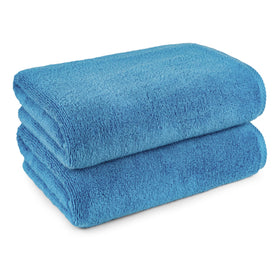 Edge detailing on Amazon Basics quick-dry towel in lake blue