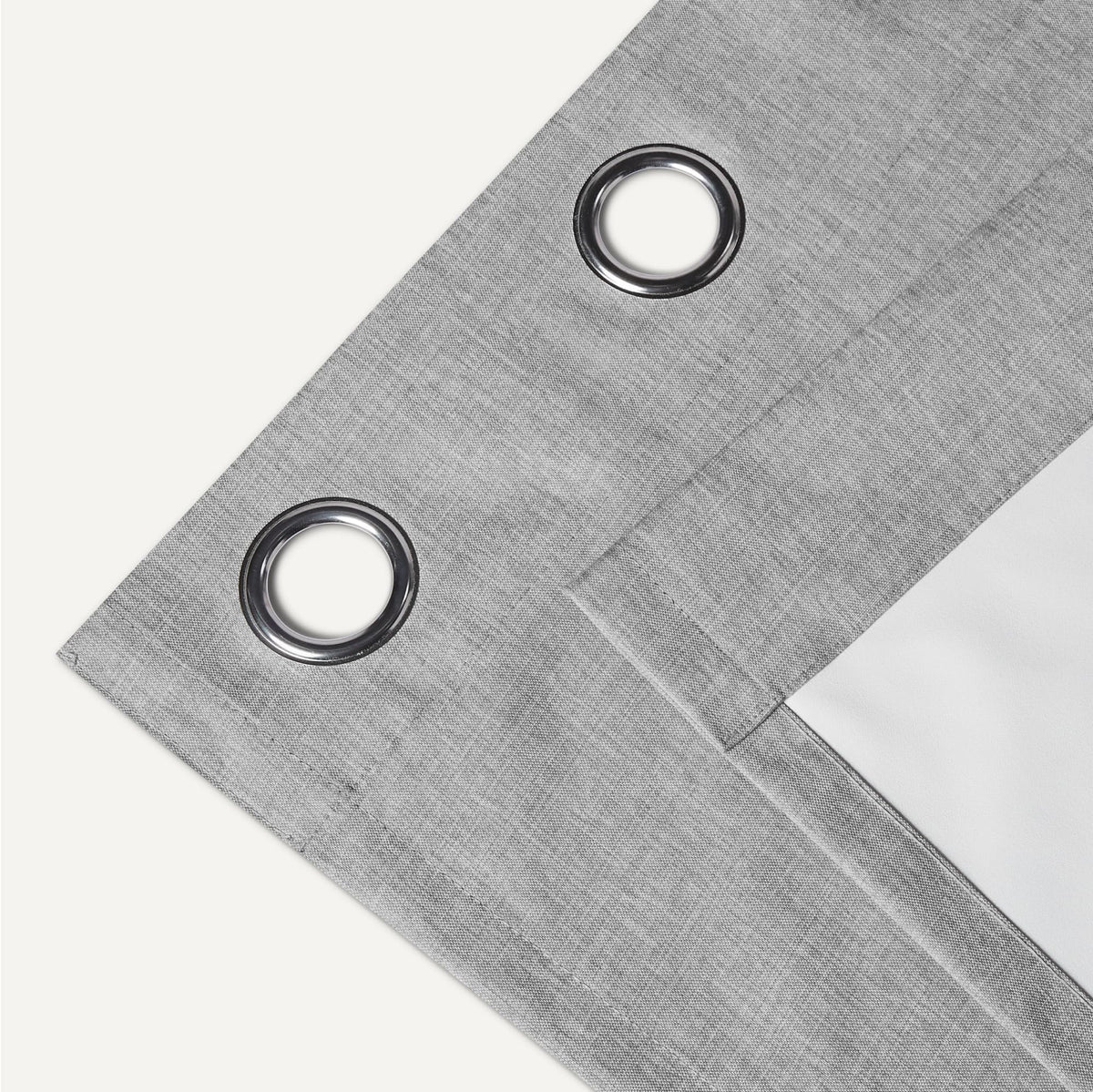 Amazon Basics two-panel set packaging demonstrates value and easy care.