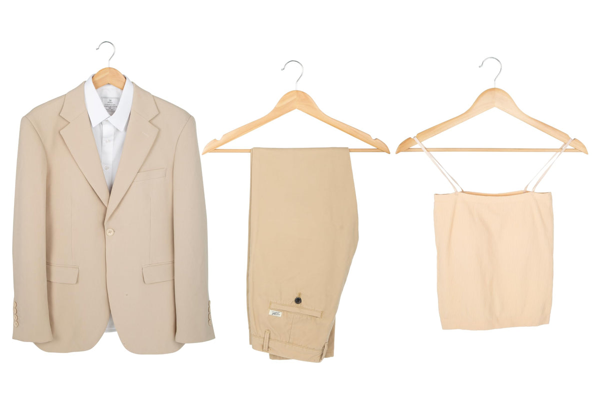 Amazon Basics wood hangers contoured design shaping shoulders to reduce creasing