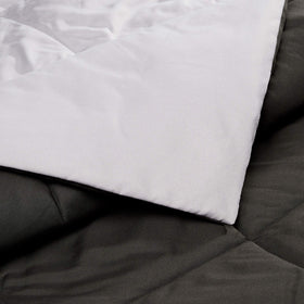 Amazon Basics comforter blanket is machine washable for easy home care.