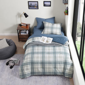 AMBERSPACE Twin XL set sheets and pillowcases closeup with breathable weave for comfort