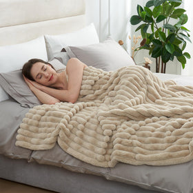Easy-care instructions for Amélie Home faux fur throw blanket
