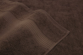 American Veteran Towel 600gsm heavy-weight towels show quick absorption and plush softness.