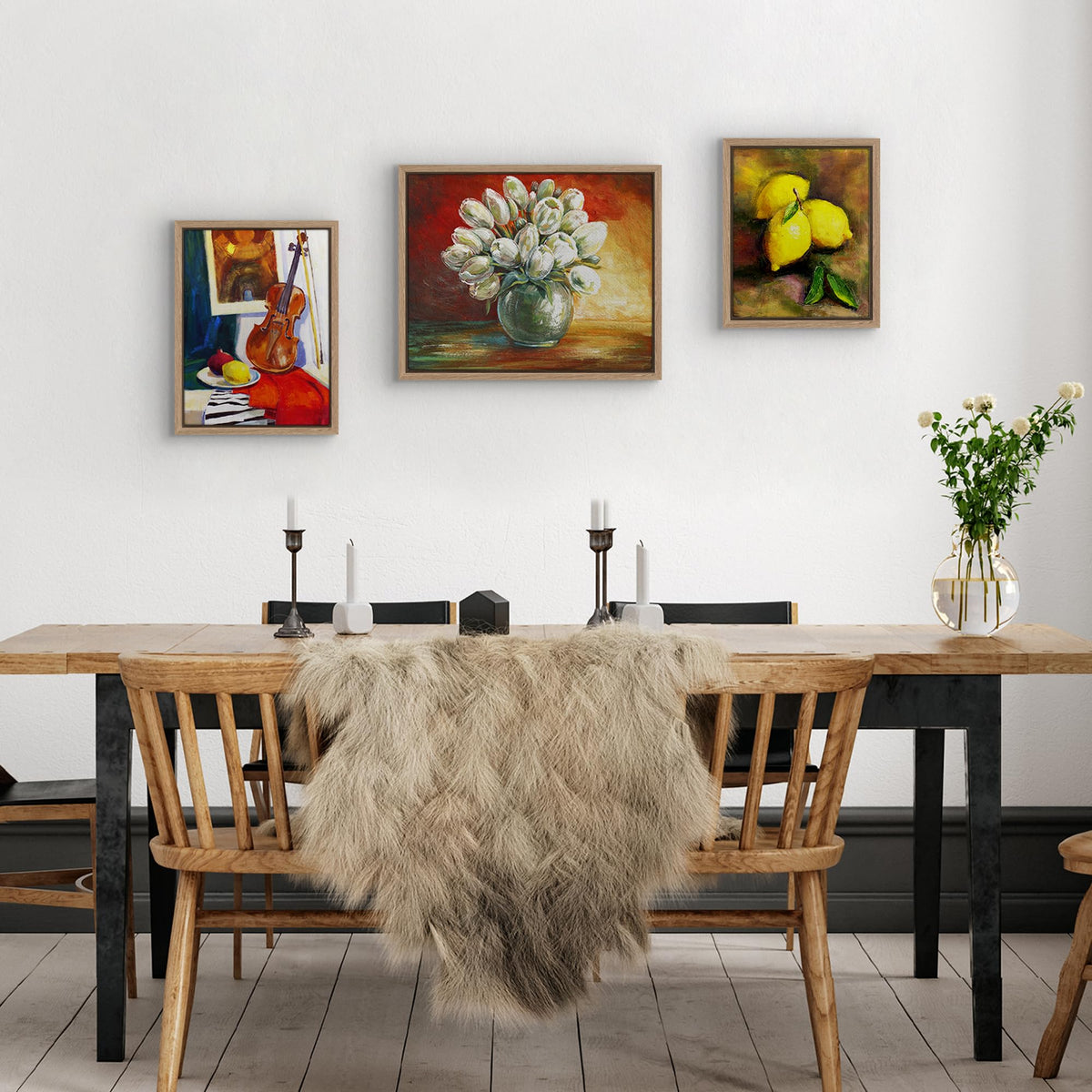 Americanflat MDF frame blends with decor thanks to oak woodgrain